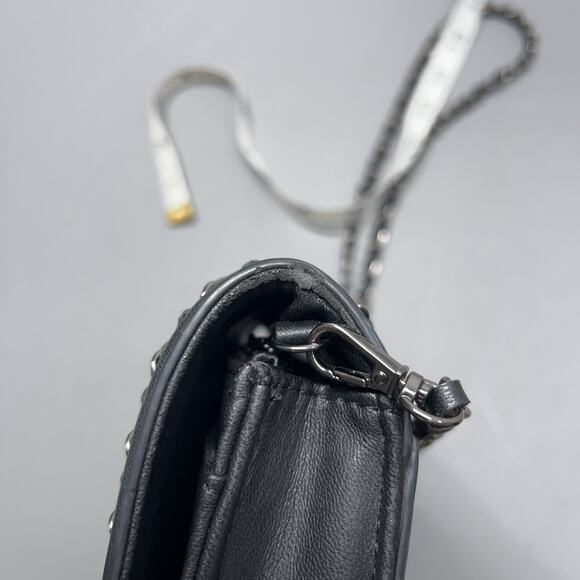 Badgley Mischka Black Chevron Quilted Crossbody Bag Metal Chains Strap Vegan - Picture 16 of 16